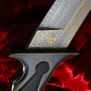 Elite Knives by John Horrigan Persain dagger with keyhole guard close-up