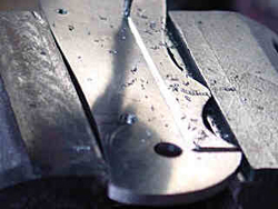 Rocket Knives Liner Lock                     Tutorial lock cut